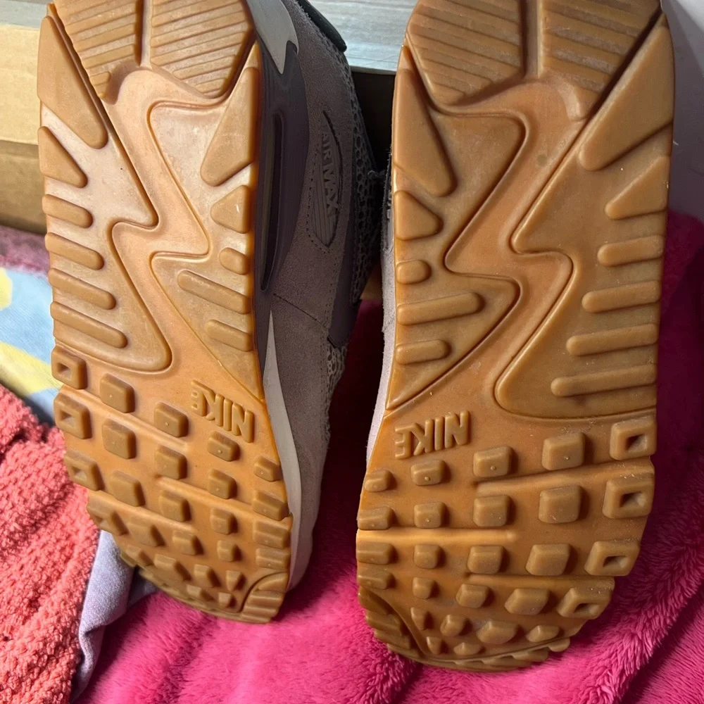 Nike Air Max 90s Speckled Purple Sneakers - Picture 5 of 7